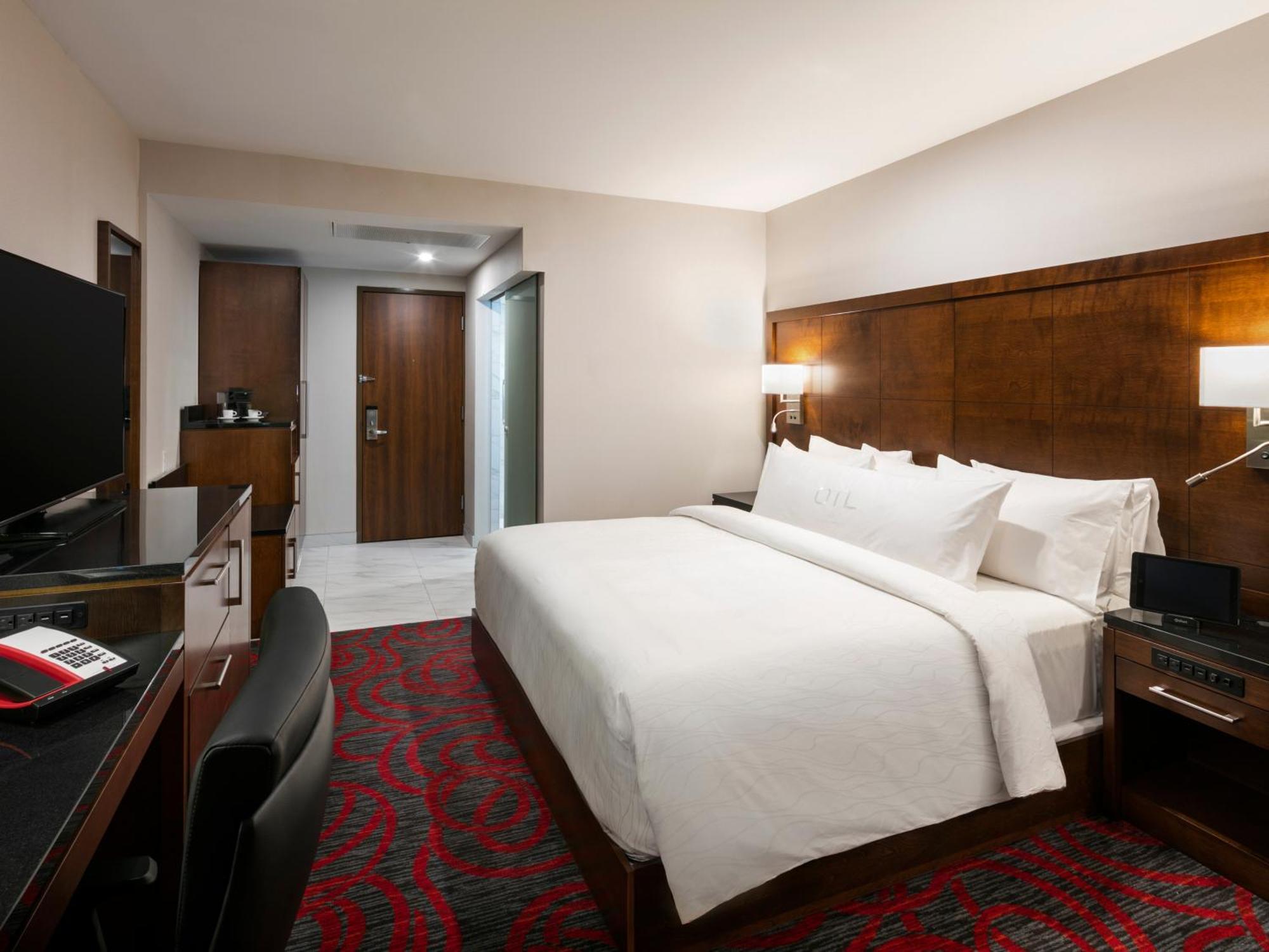 Otl Gouverneur Chicoutimi מראה חיצוני תמונה A guest room at the hotel